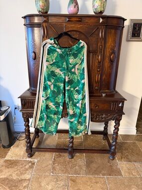 Victoria's Secret Green Tropical Leaf Drawstring Pants